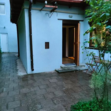 Ivavev Is Us Bythesea Constanţa Exterior foto