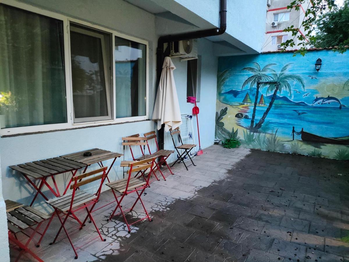 Ivavev Is Us Bythesea Constanţa Exterior foto